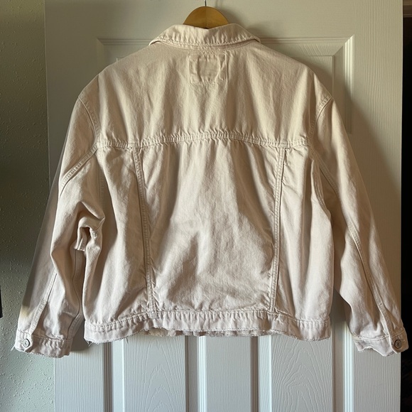 American Eagle Outfitters Cream Jean Jacket - Picture 6 of 8